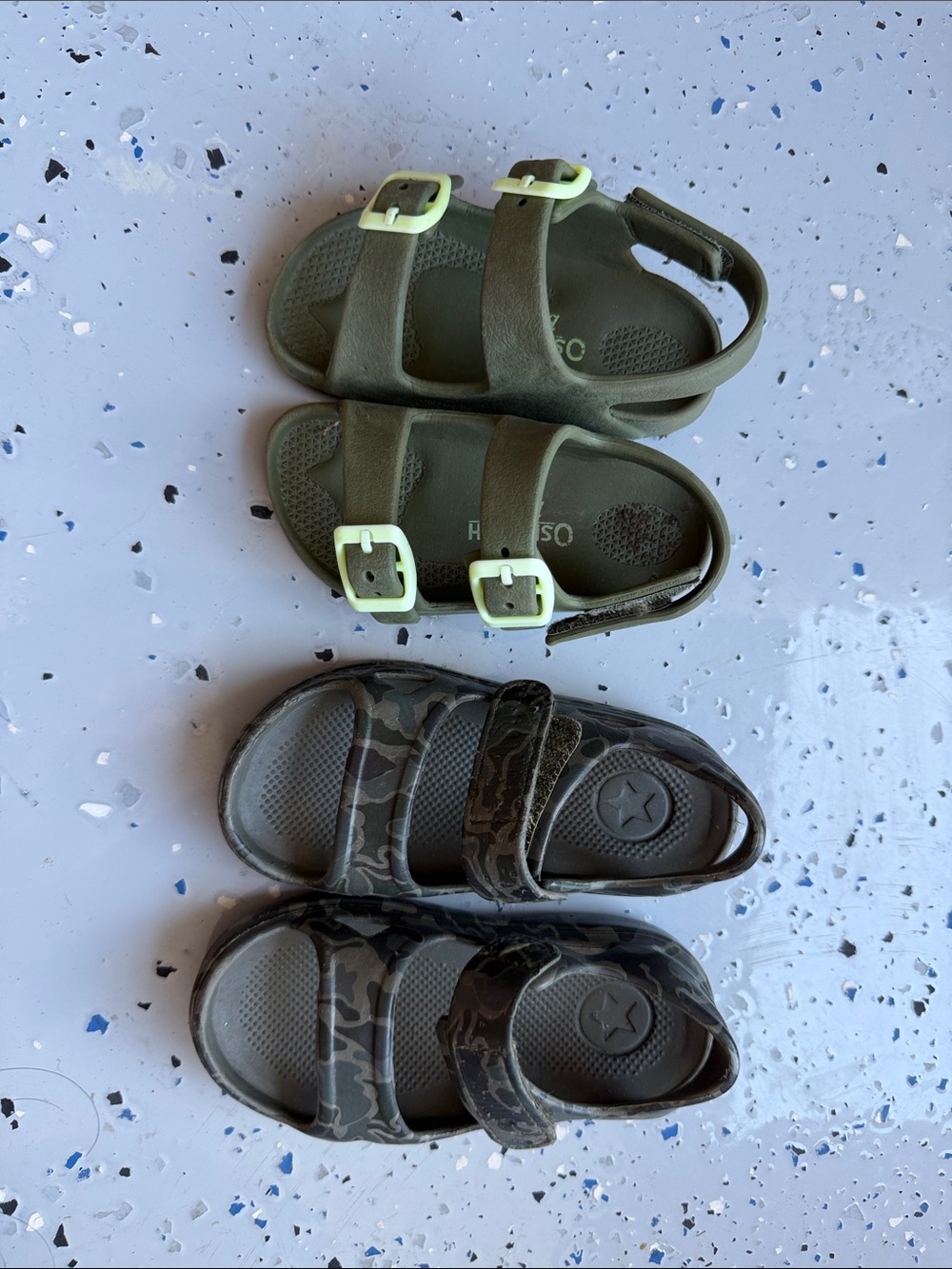 Kids Olive Green Buckle Sandals - Unbranded